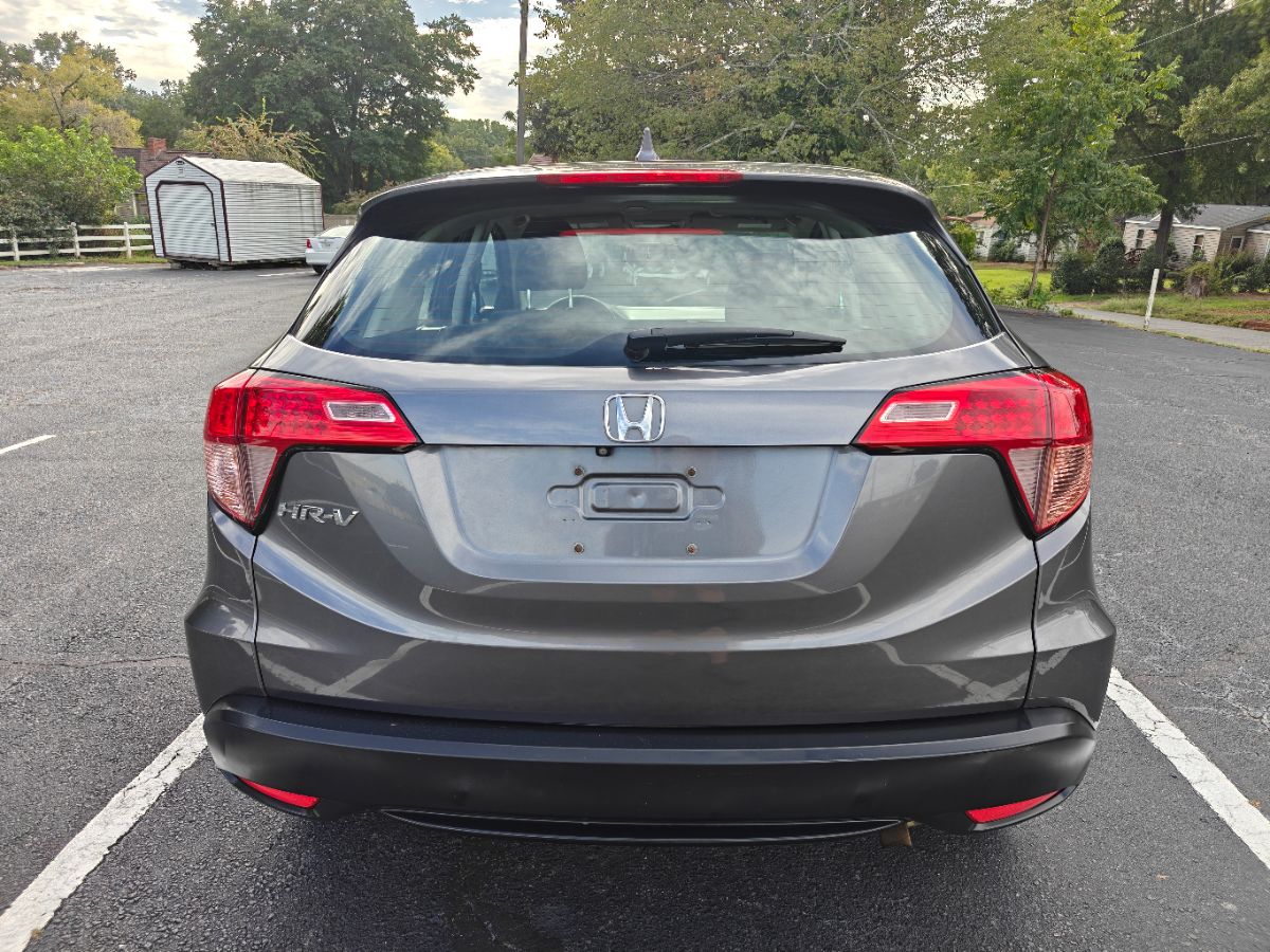 Photo 7 of this Honda HR-V