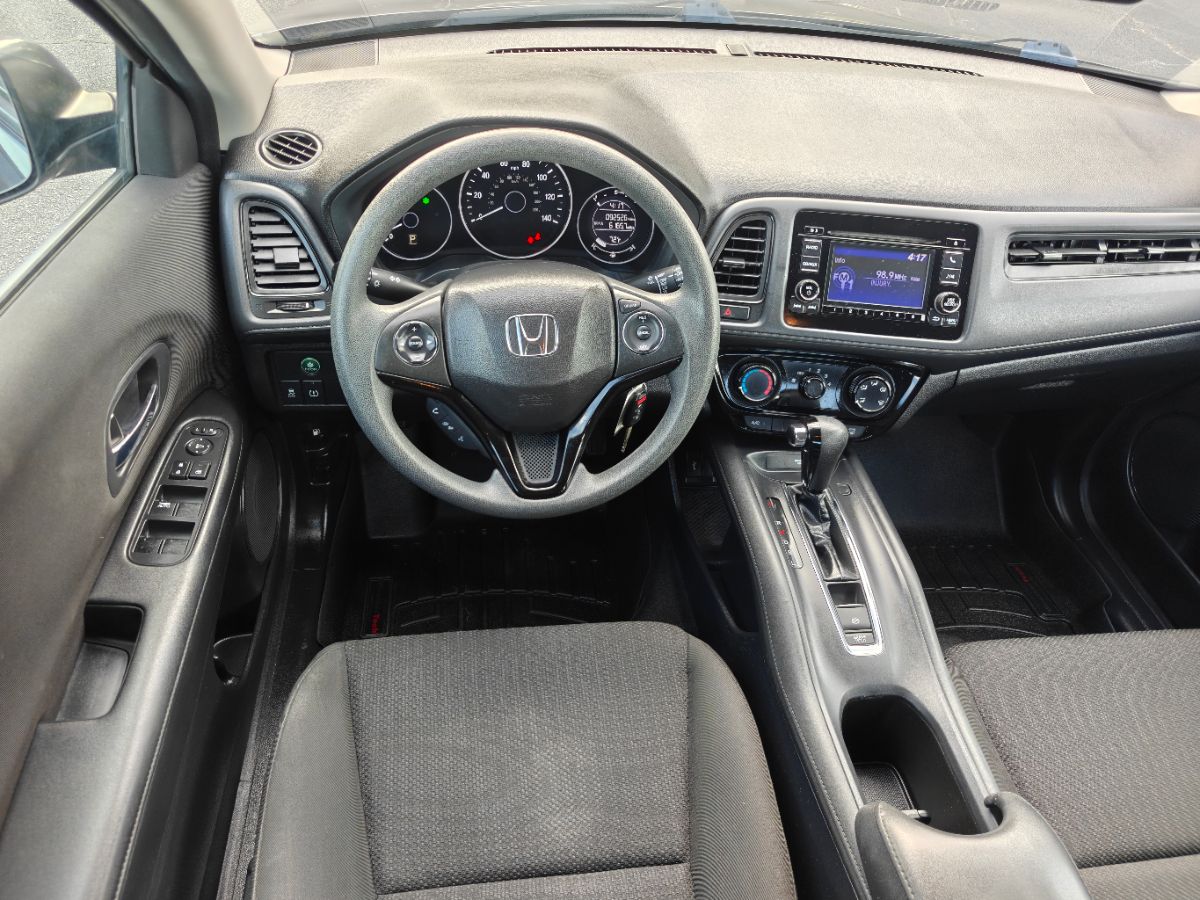 Photo 9 of this Honda HR-V