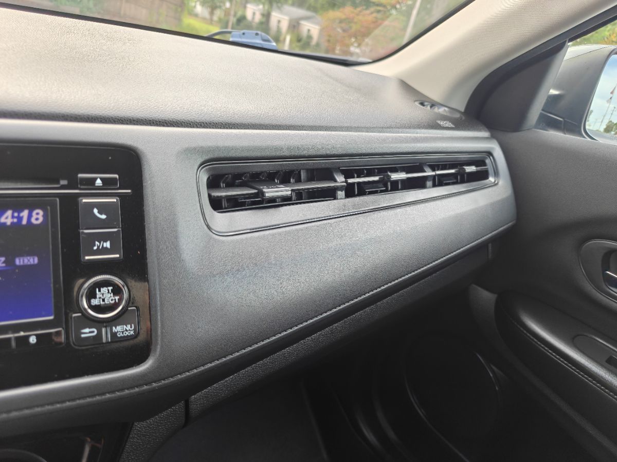 Photo 21 of this Honda HR-V