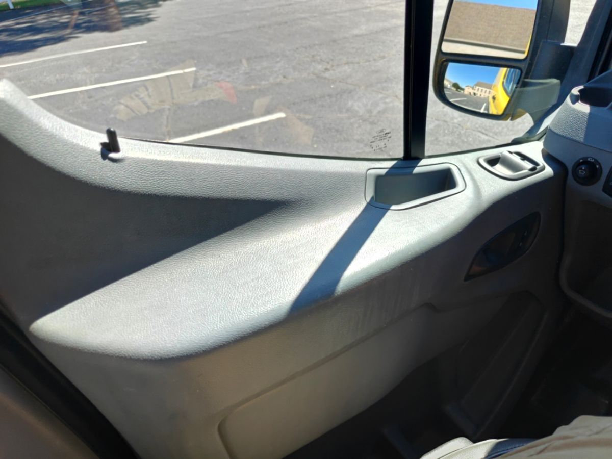 Photo 13 of this Ford Transit Van