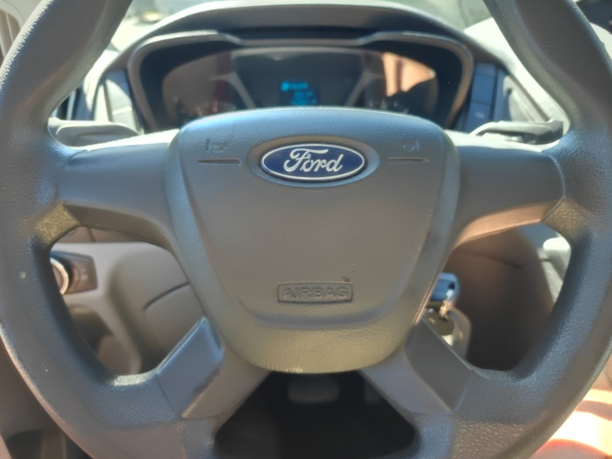 Photo 15 of this Ford Transit Van