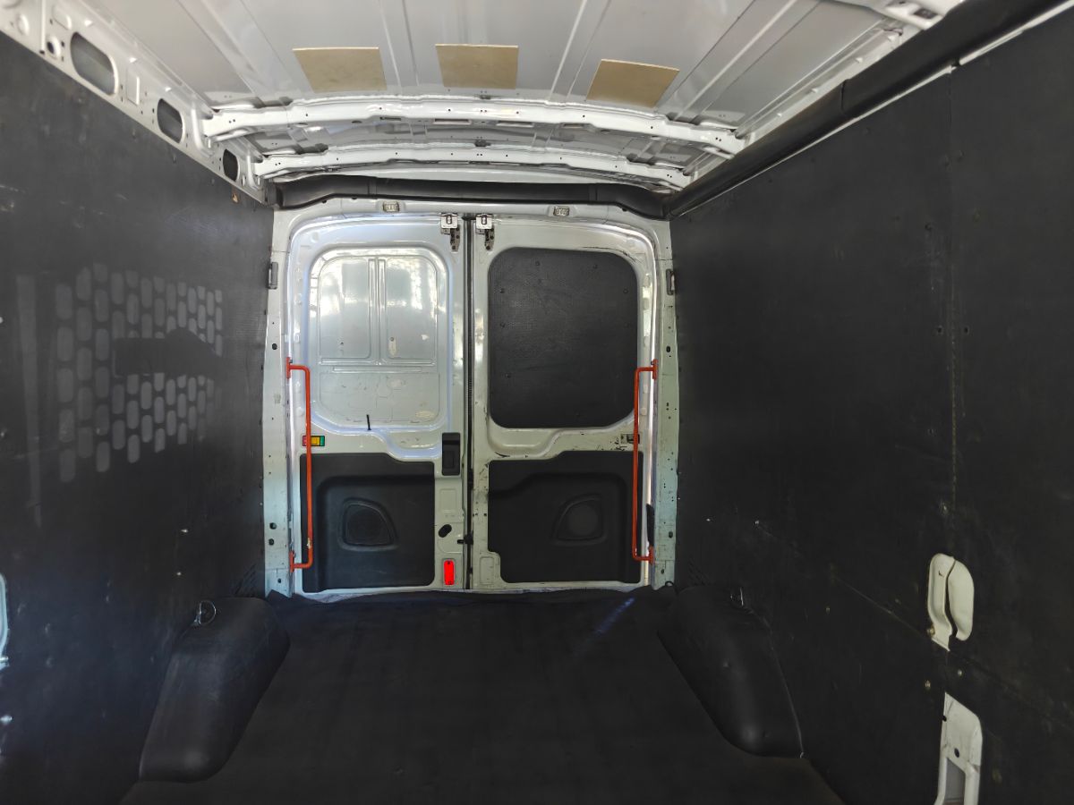 Photo 25 of this Ford Transit Van