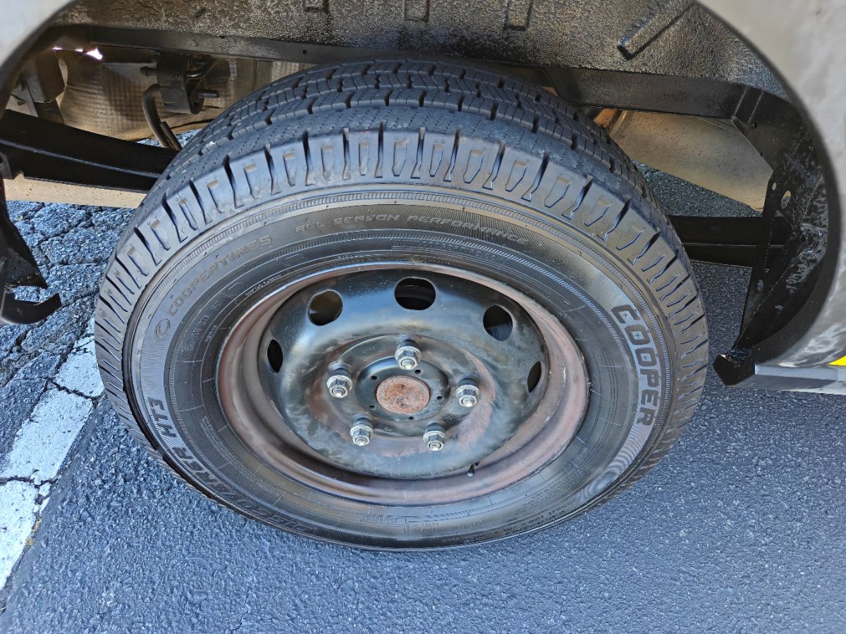 Photo 31 of this Ford Transit Van