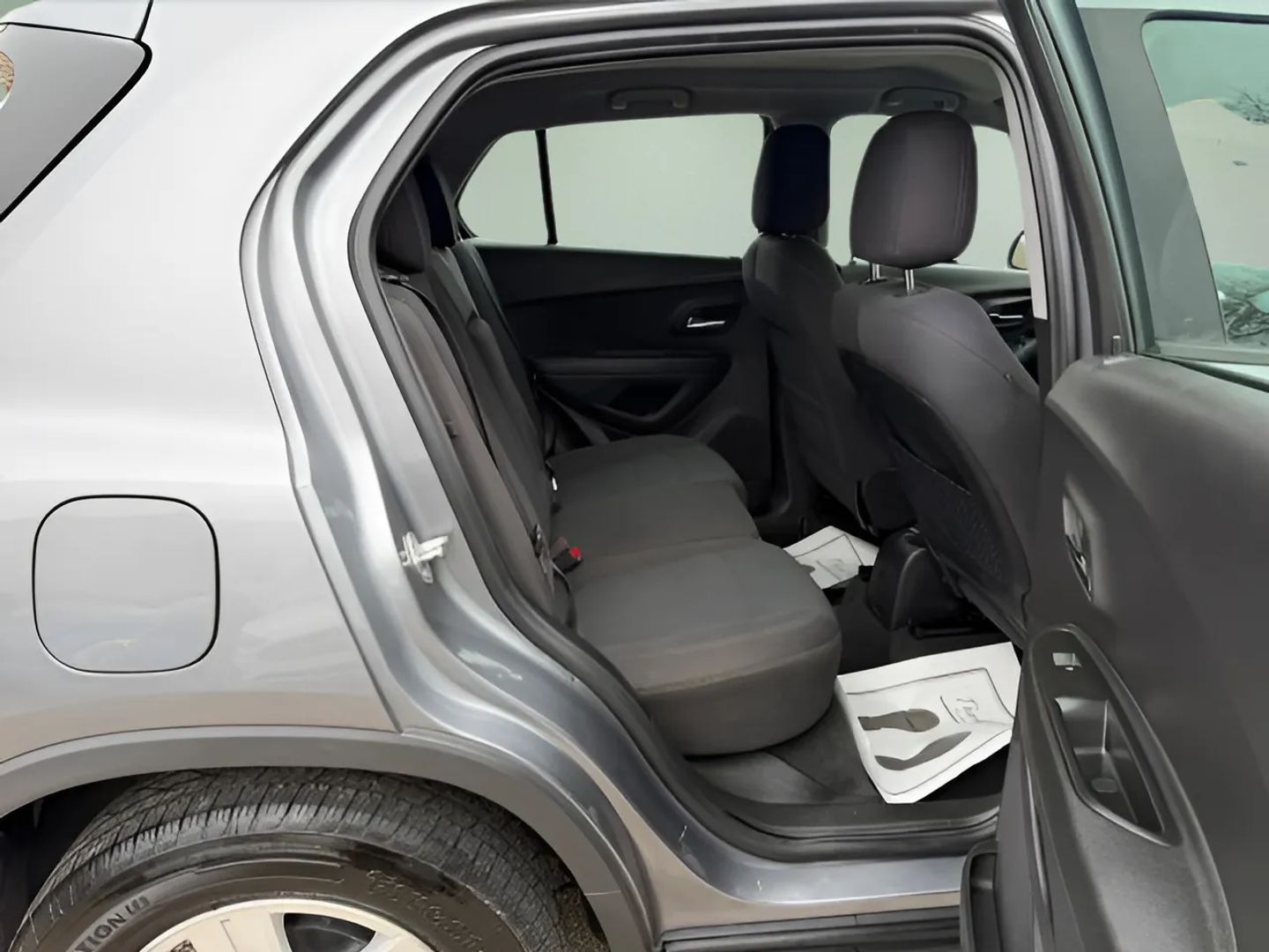 2020 Chevrolet Trax LS - Photo 8