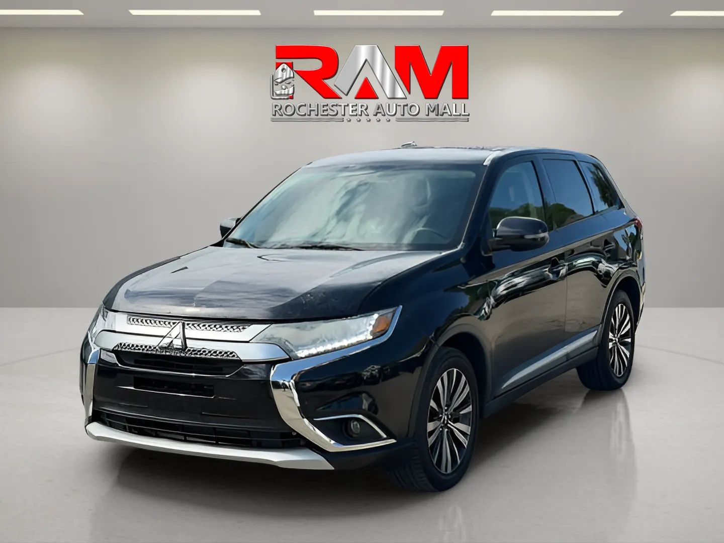 Mitsubishi Outlander photo 2