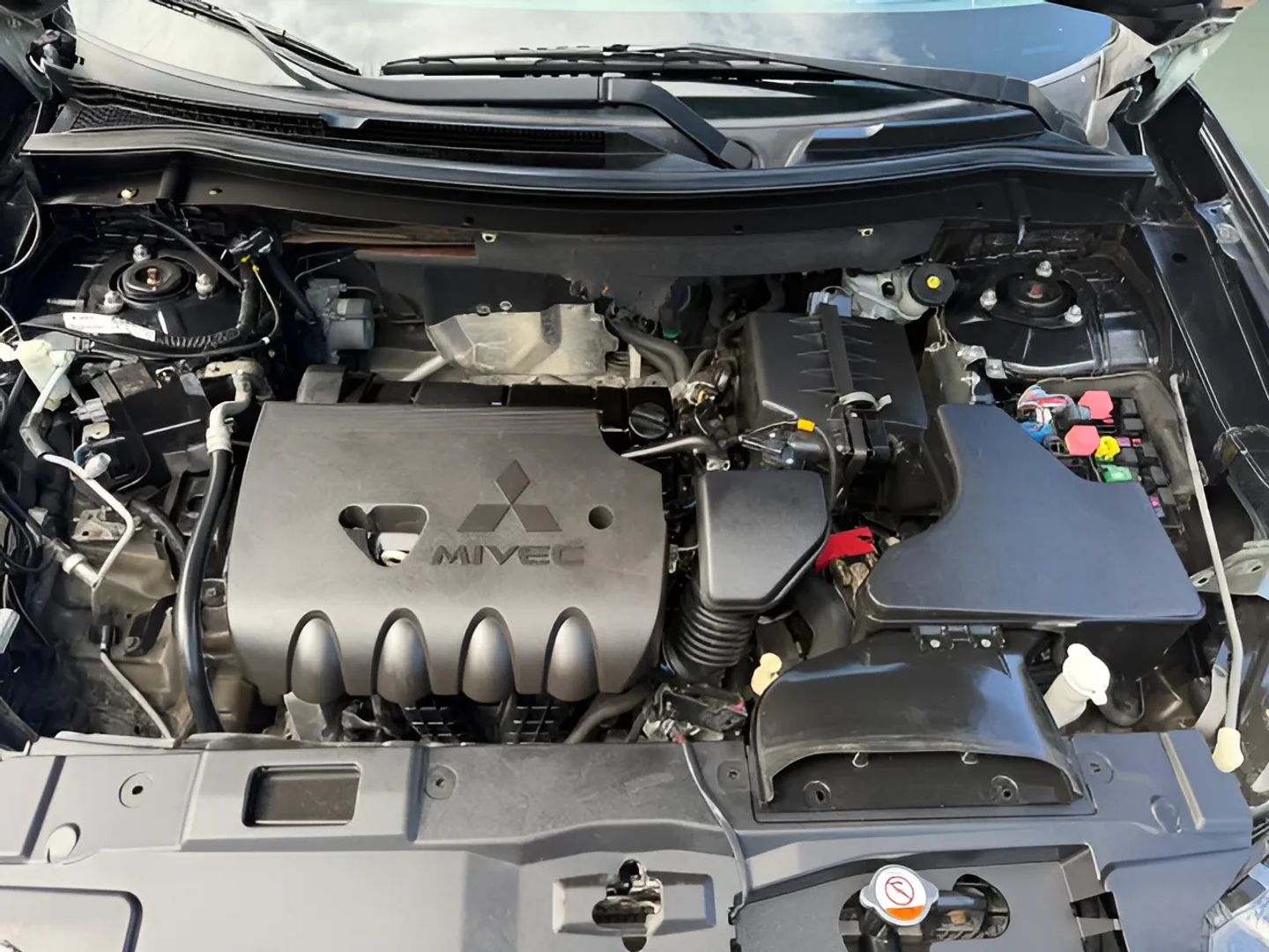 Mitsubishi Outlander photo 7