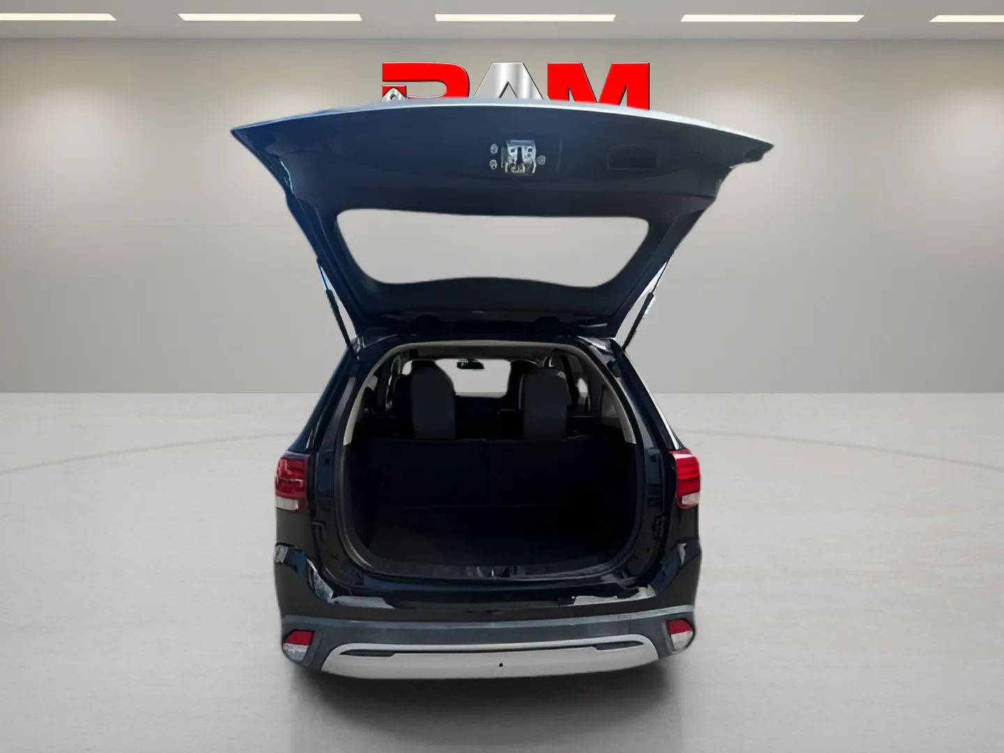 Mitsubishi Outlander photo 11