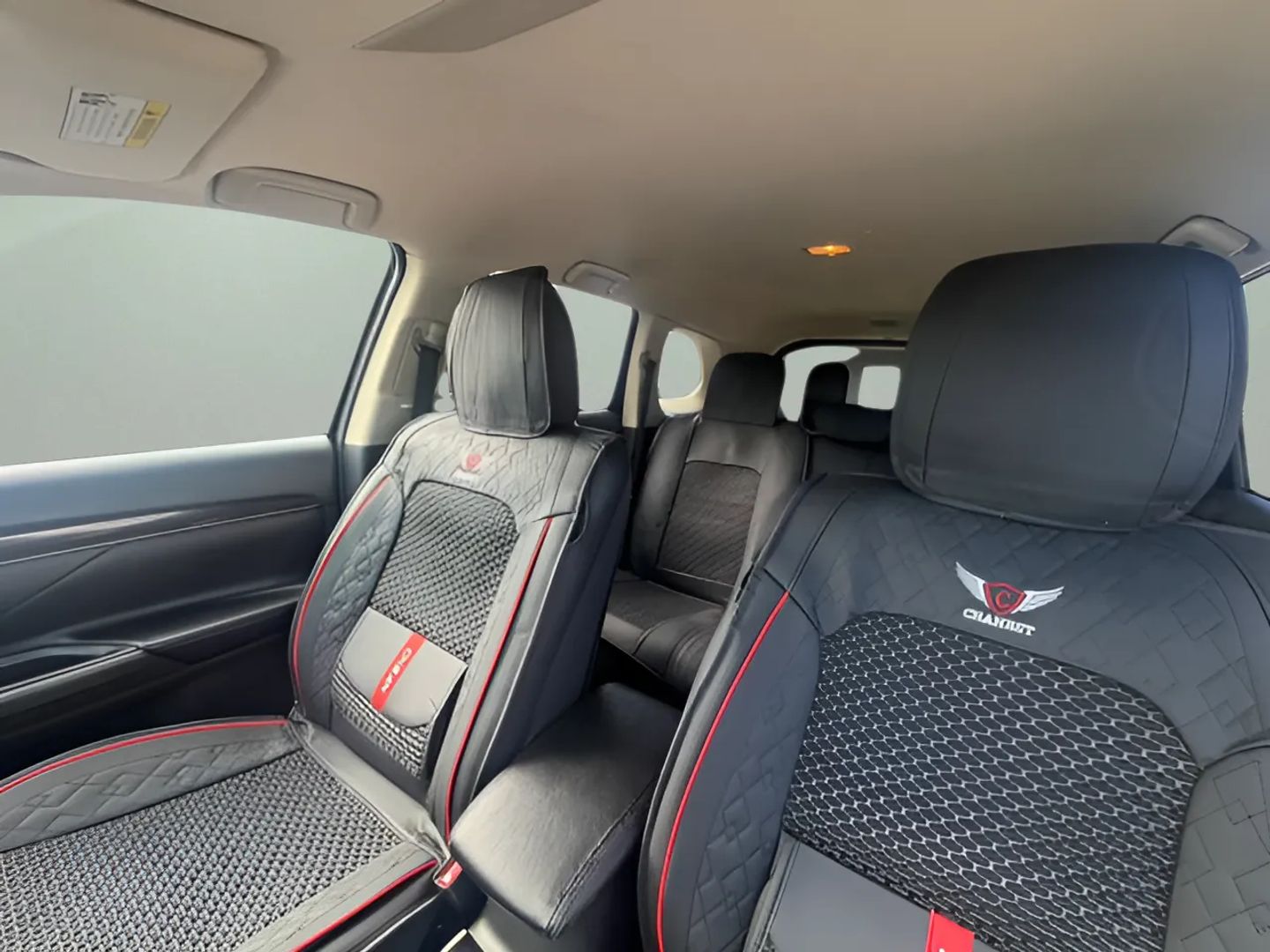 Mitsubishi Outlander photo 14