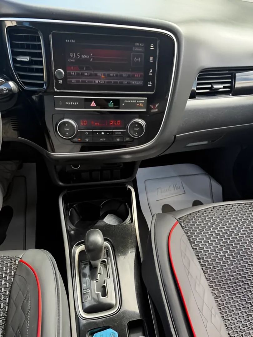 Mitsubishi Outlander photo 15