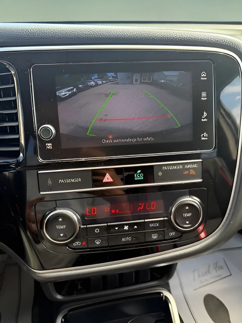 Mitsubishi Outlander photo 16