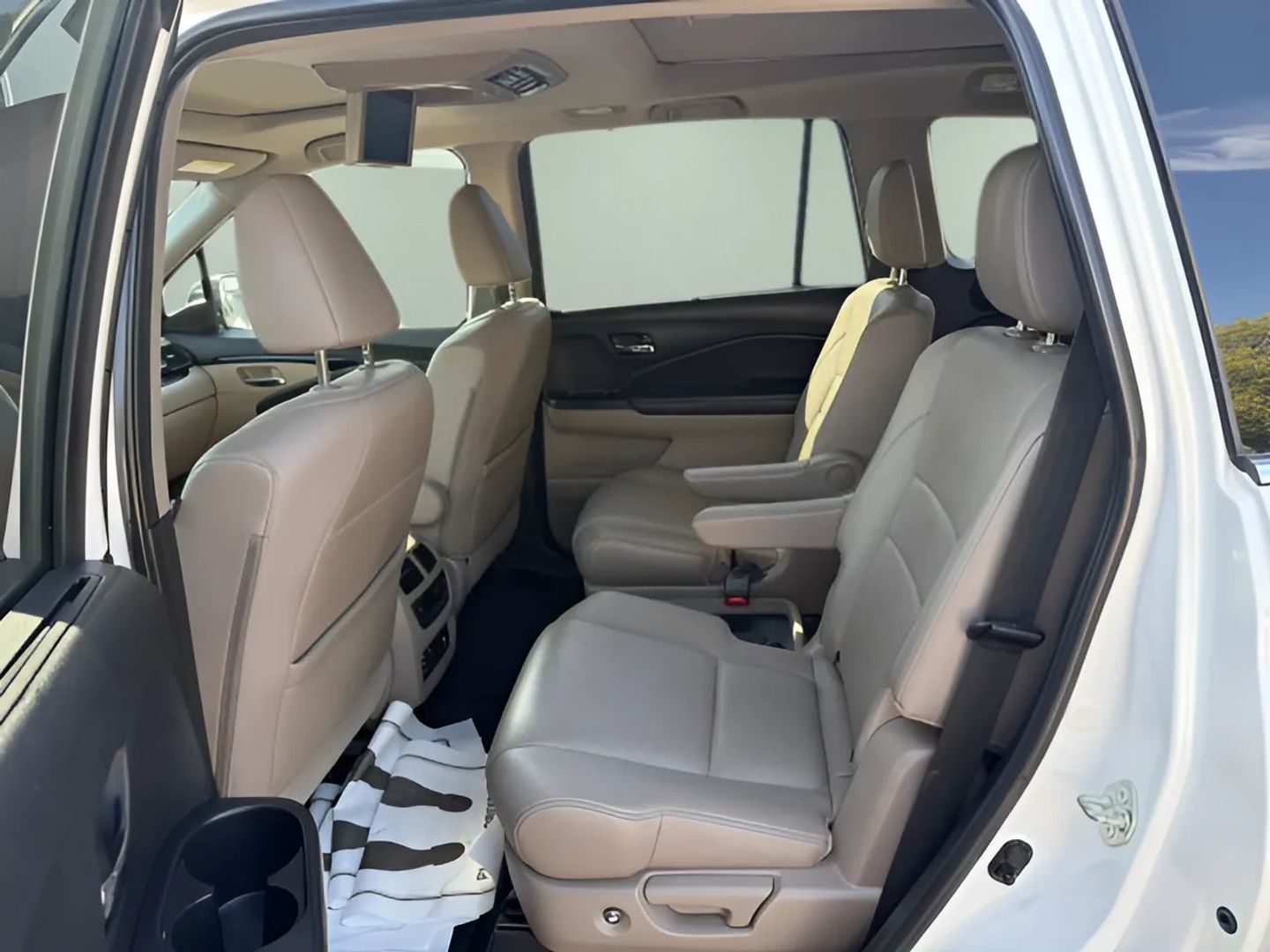 Honda Pilot photo 10