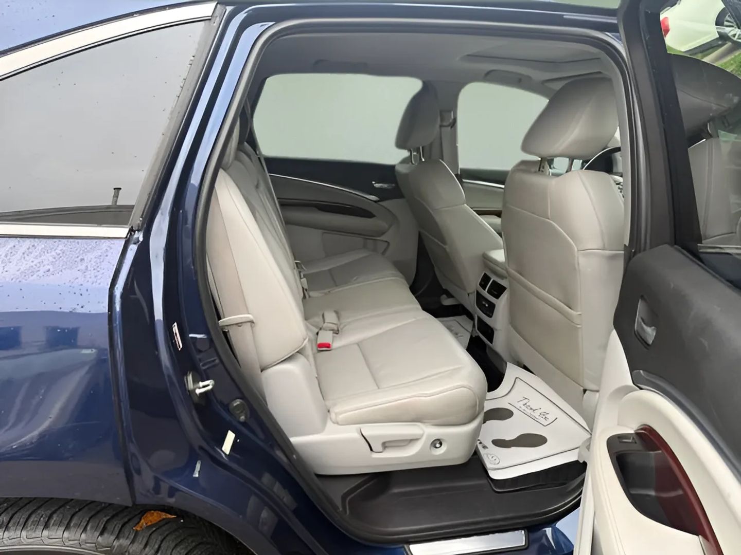 Acura MDX photo 8