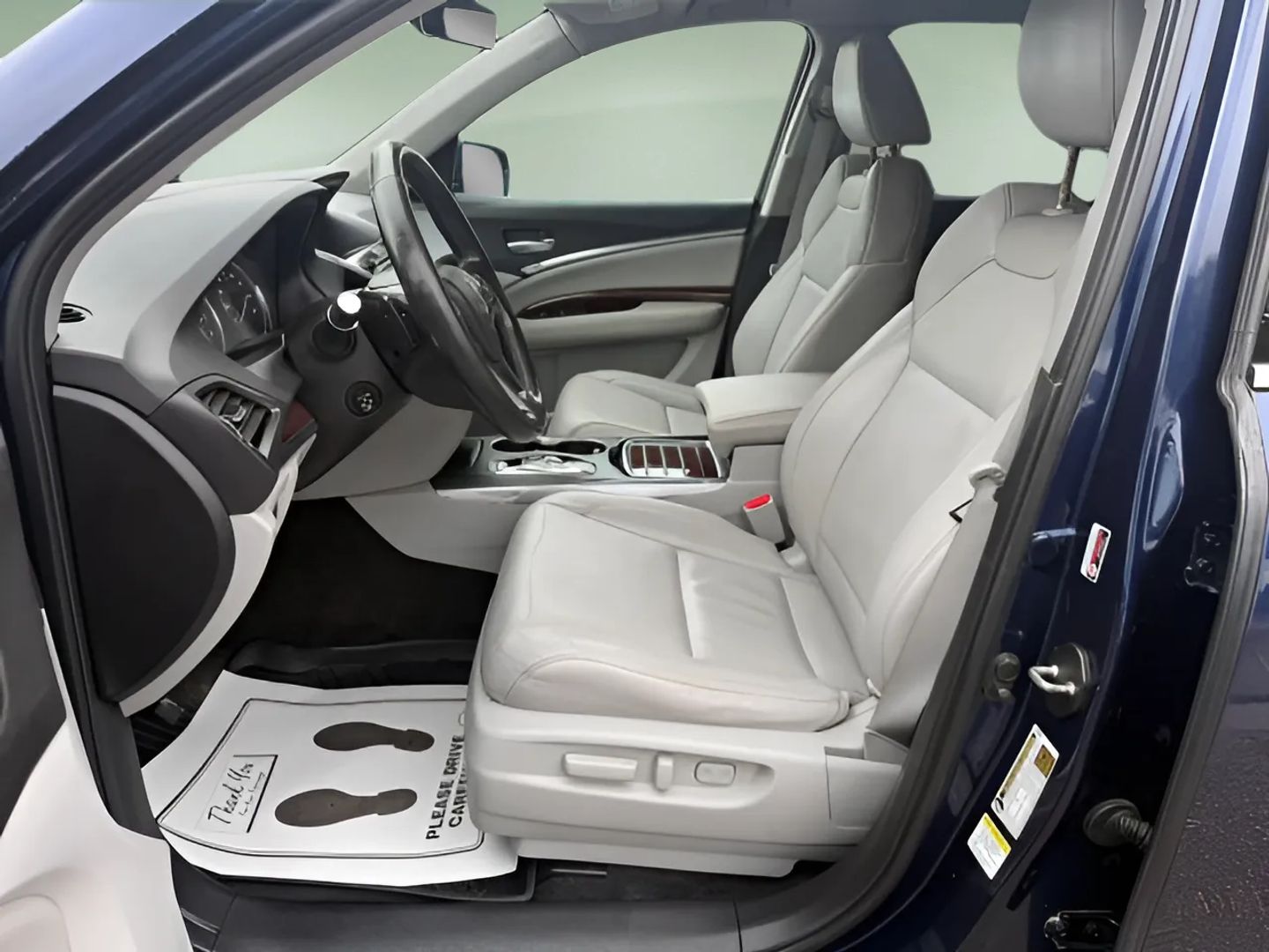 Acura MDX photo 13