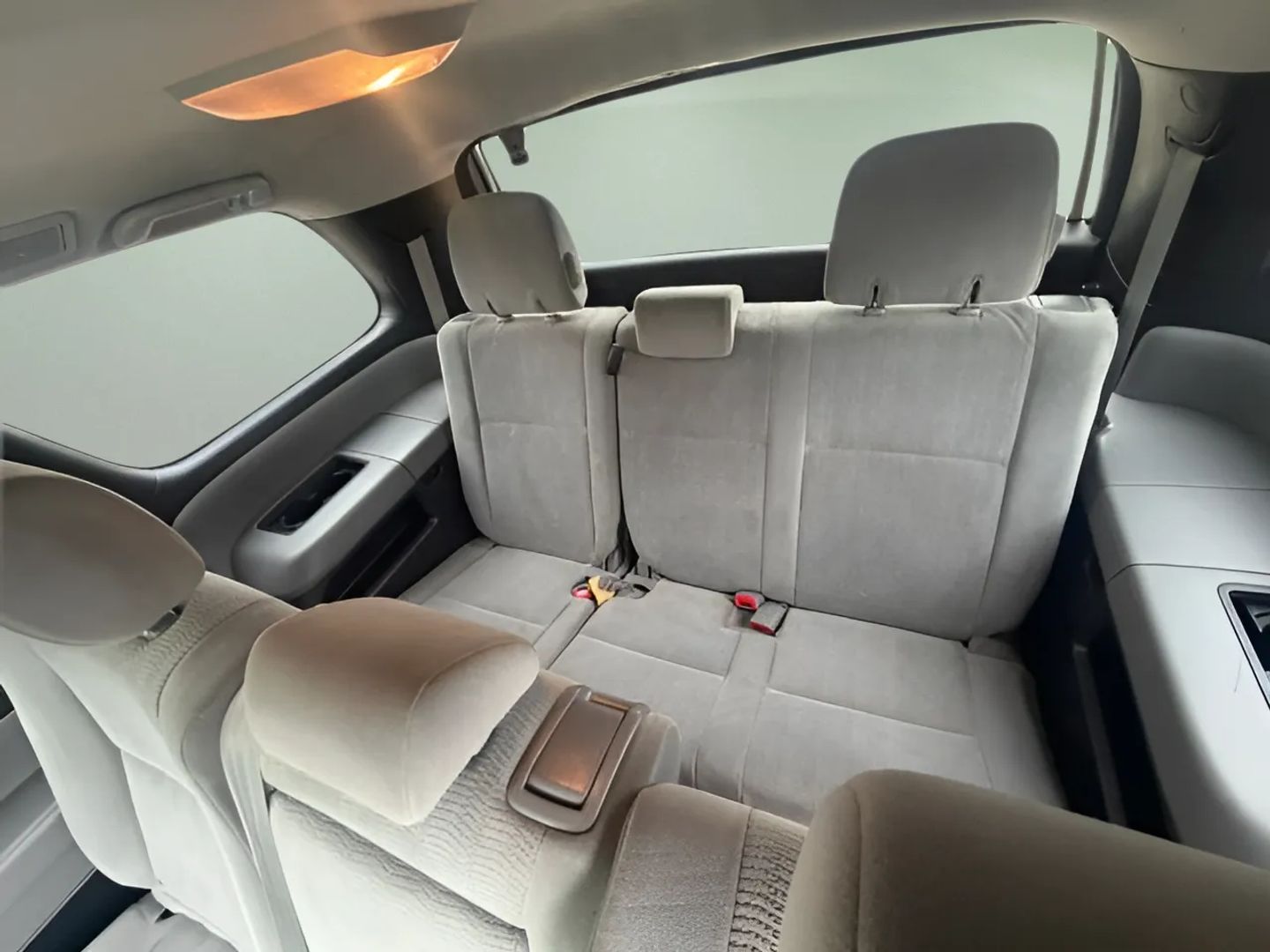 Toyota Sequoia photo 12