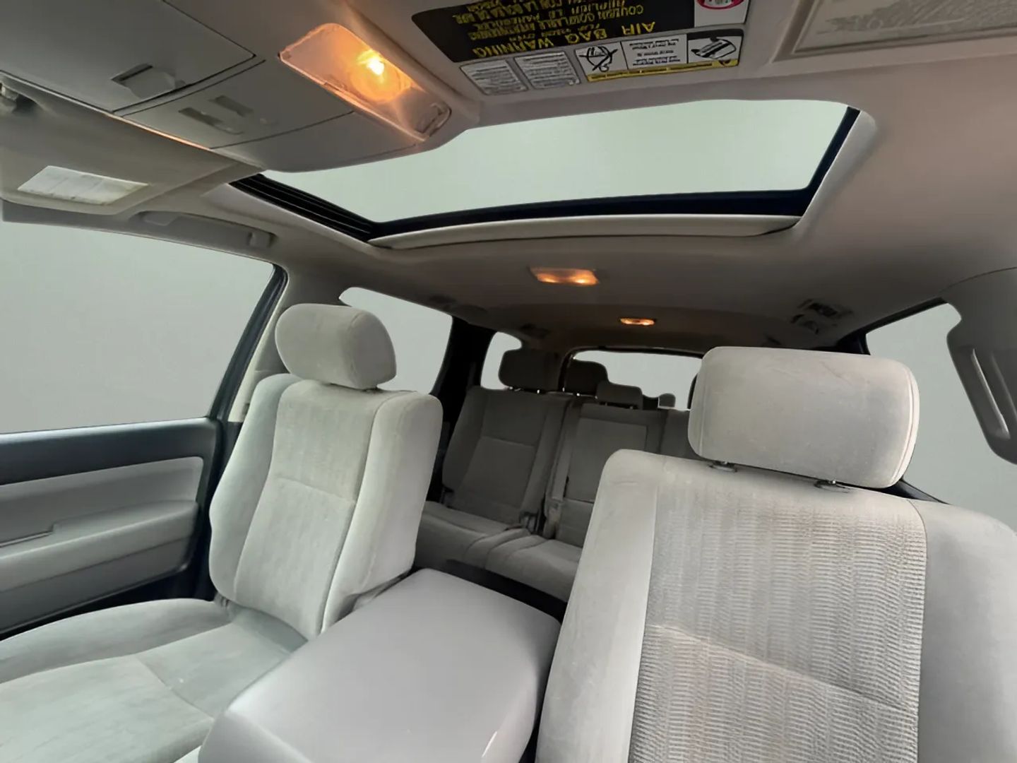 Toyota Sequoia photo 13