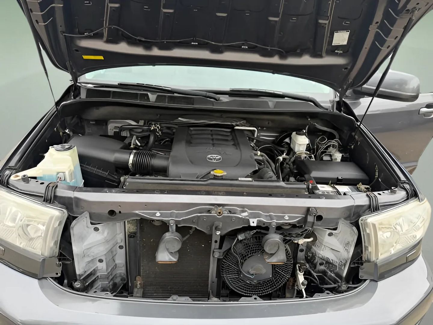 Toyota Sequoia photo 15