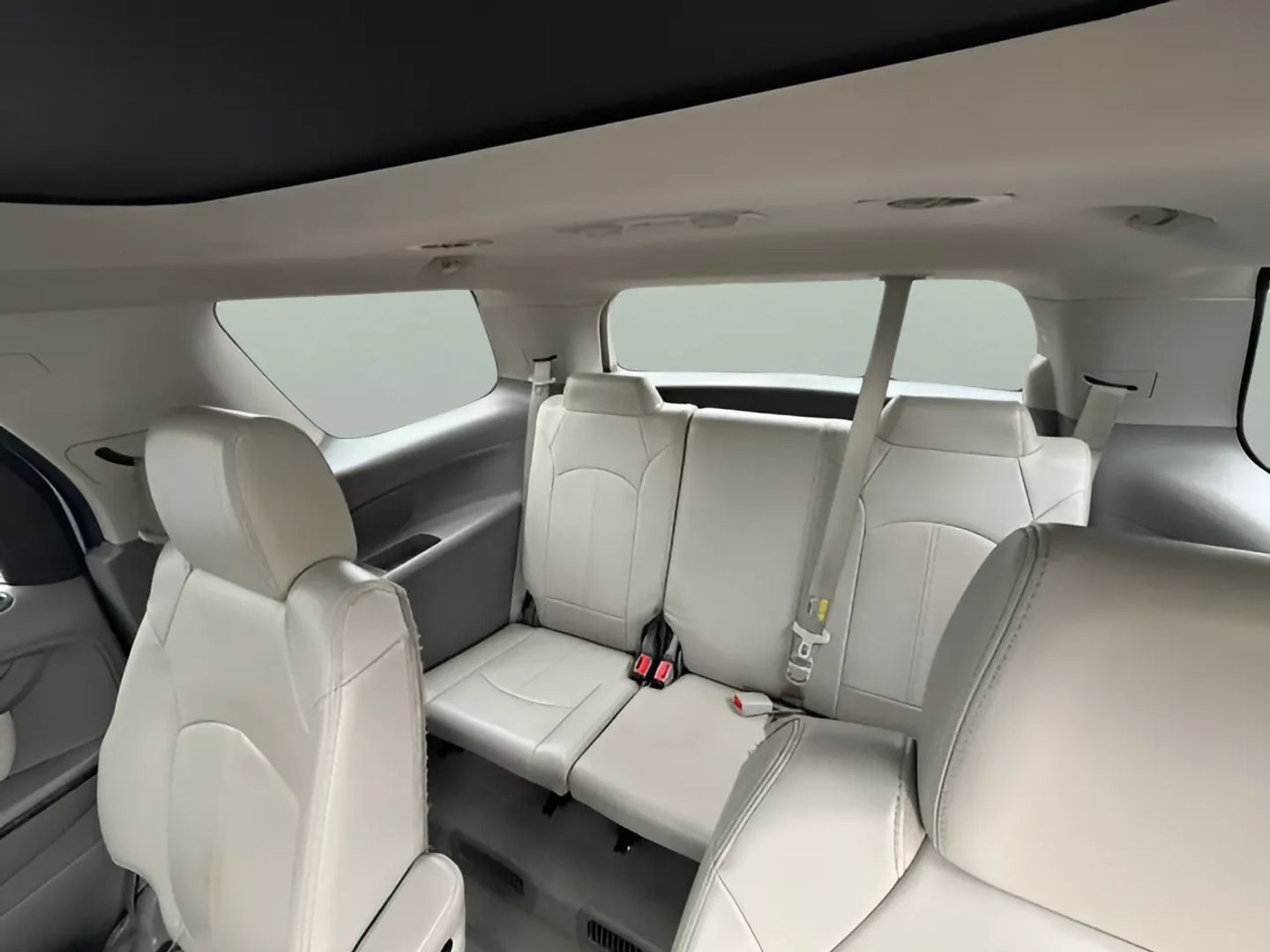 GMC Acadia photo 11