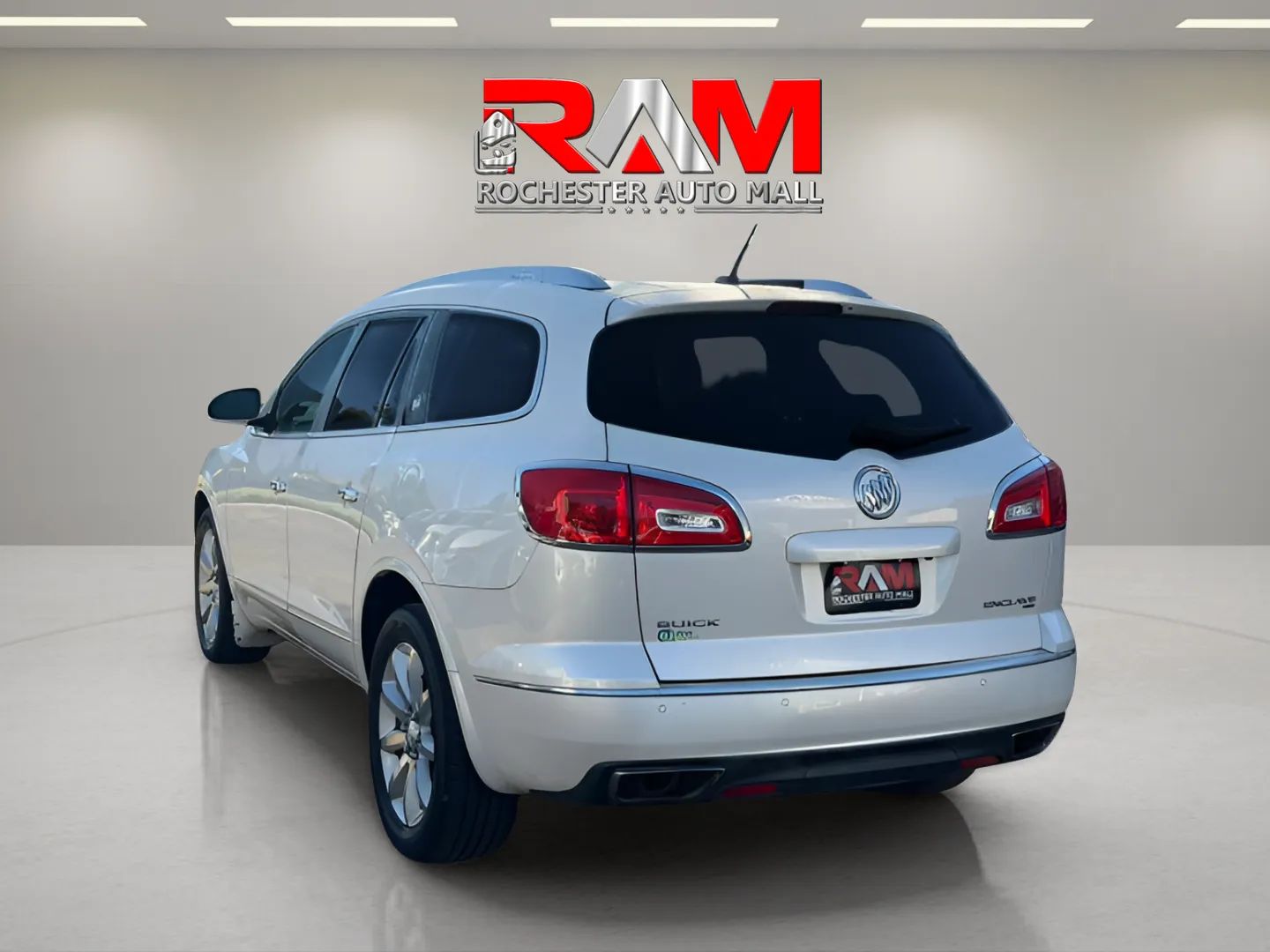 Buick Enclave photo 5