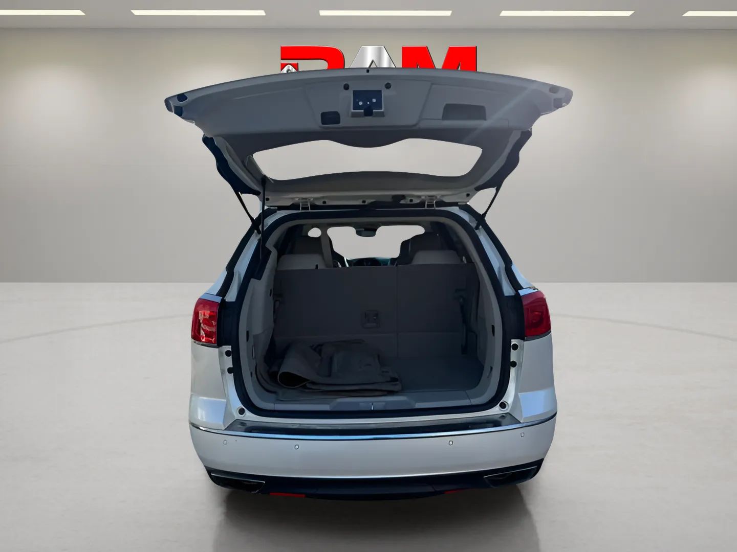 Buick Enclave photo 7