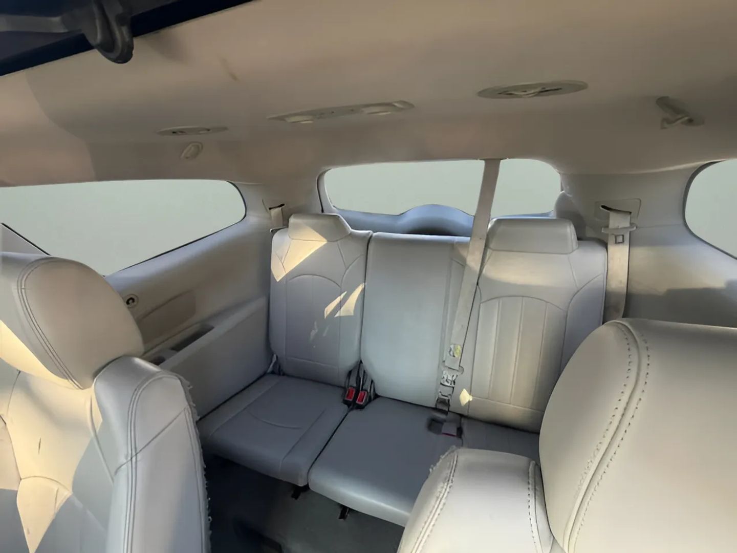 Buick Enclave photo 11