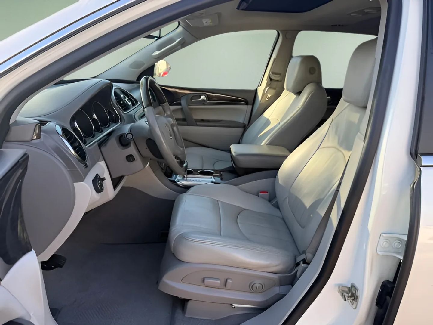 Buick Enclave photo 14