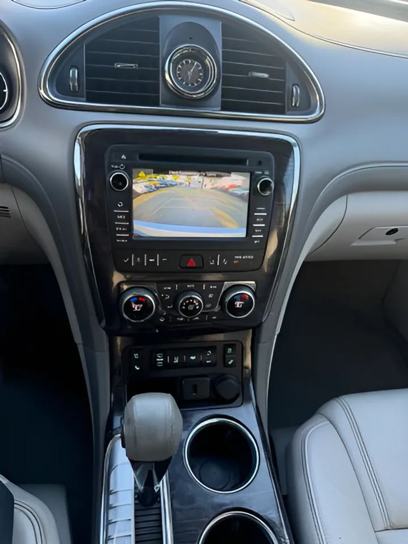 Buick Enclave photo 17