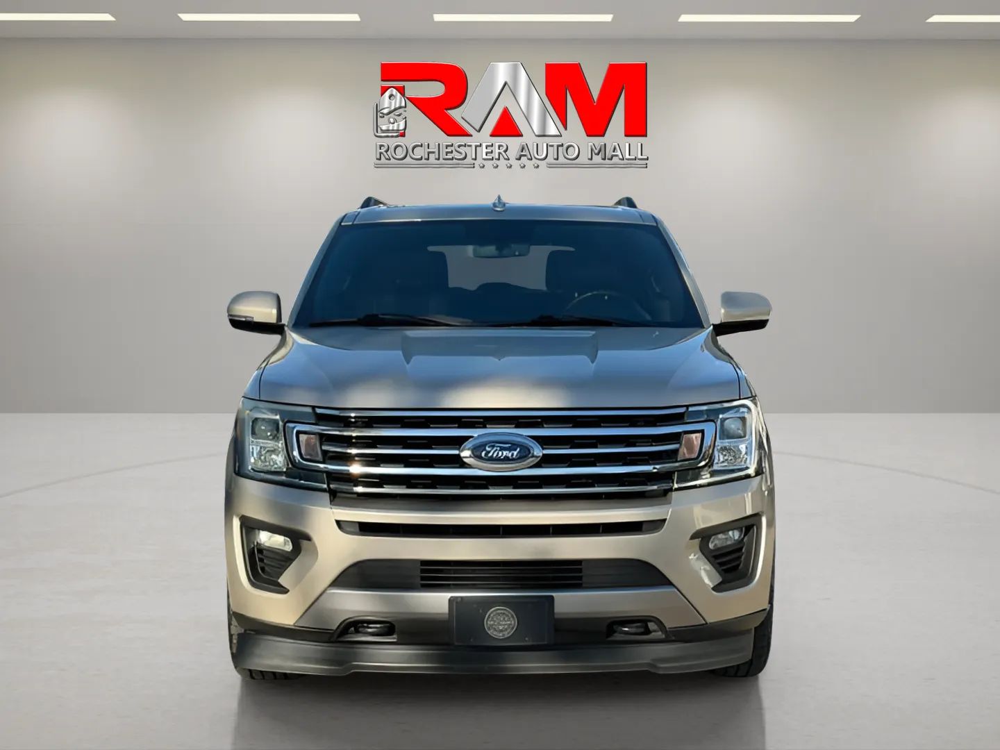 Ford Expedition MAX photo 2