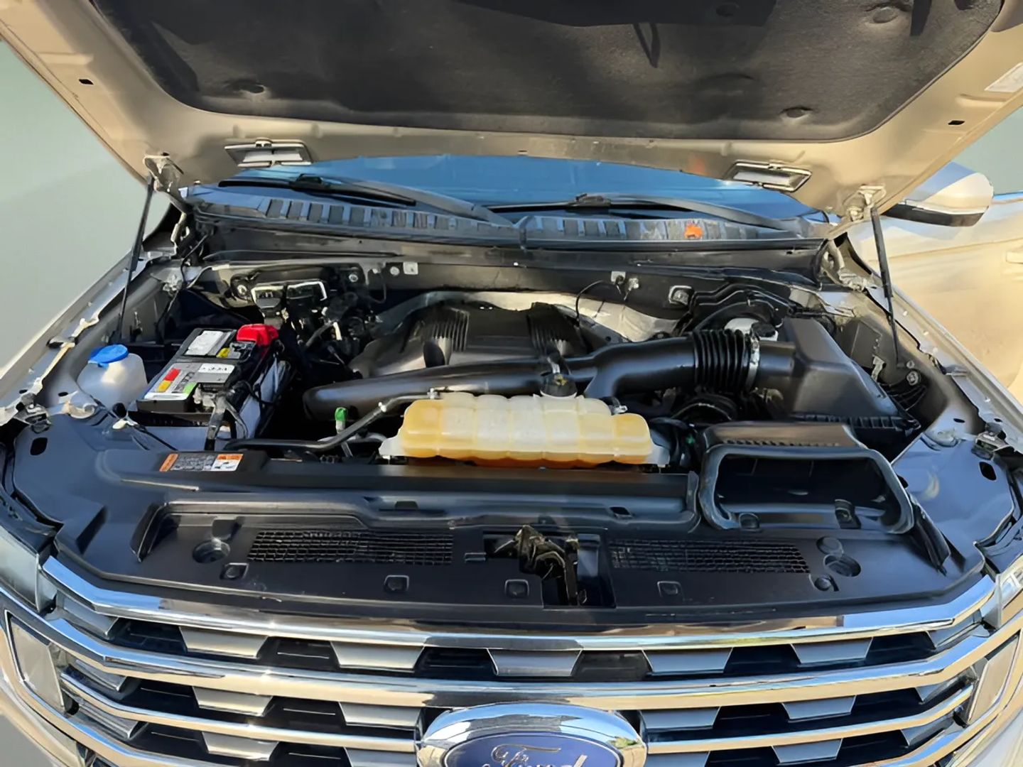 Ford Expedition MAX photo 15