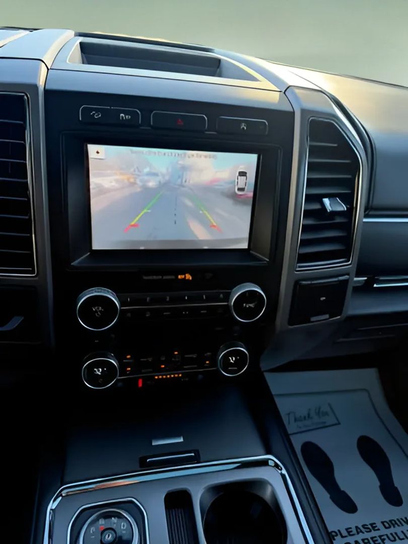 Ford Expedition MAX photo 17
