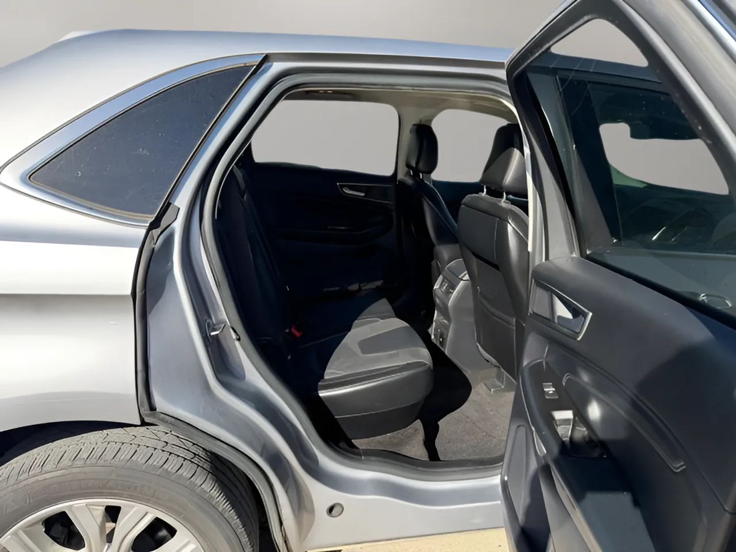 Ford Edge photo 8