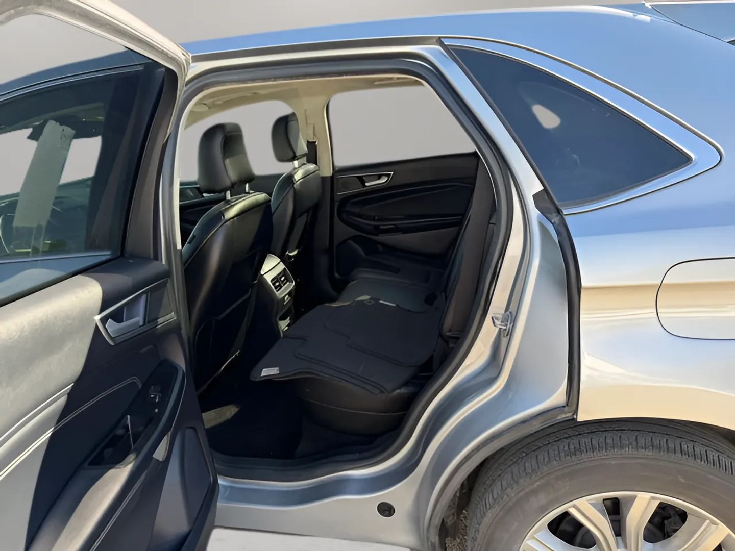 Ford Edge photo 10