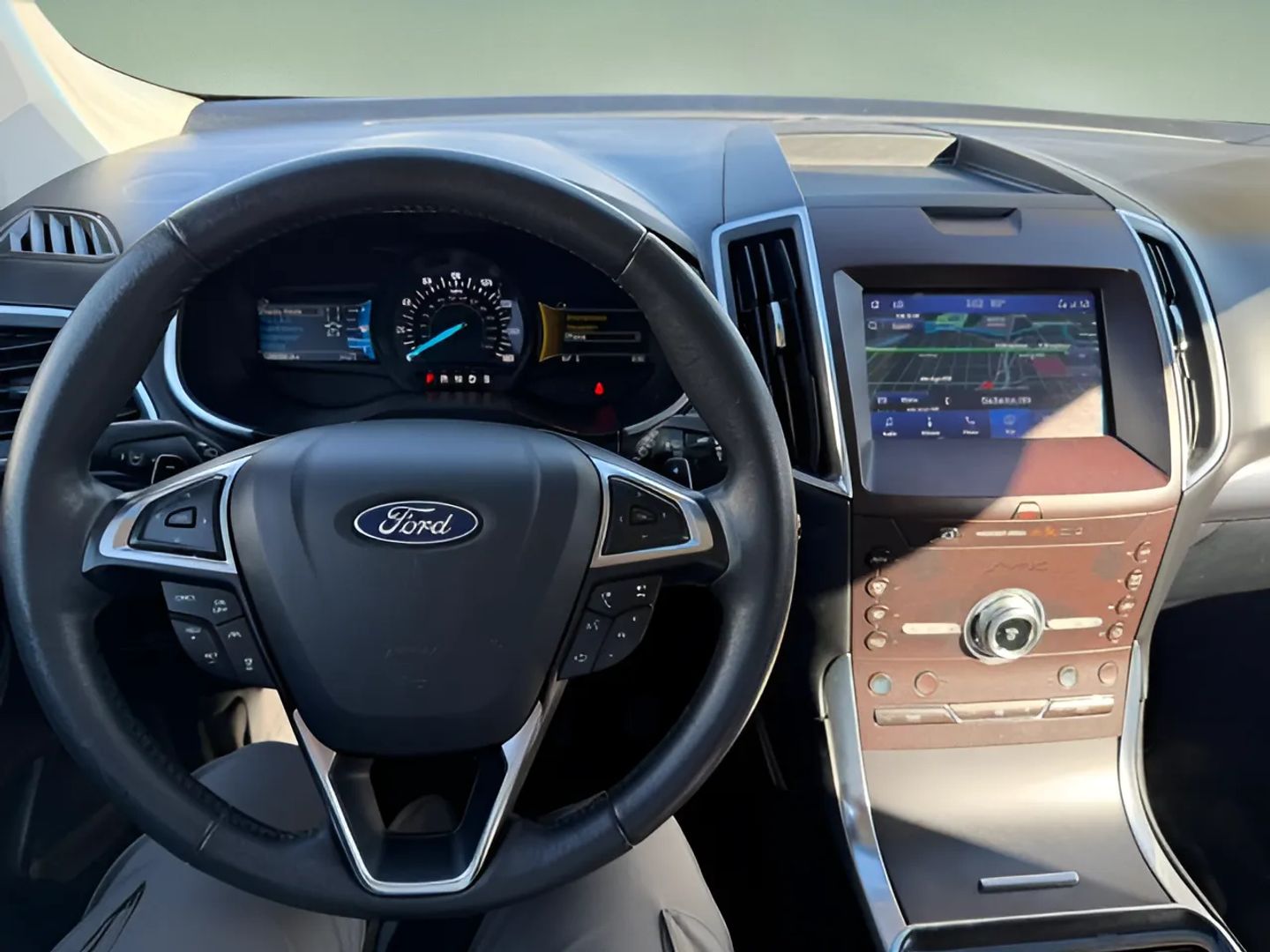 Ford Edge photo 18
