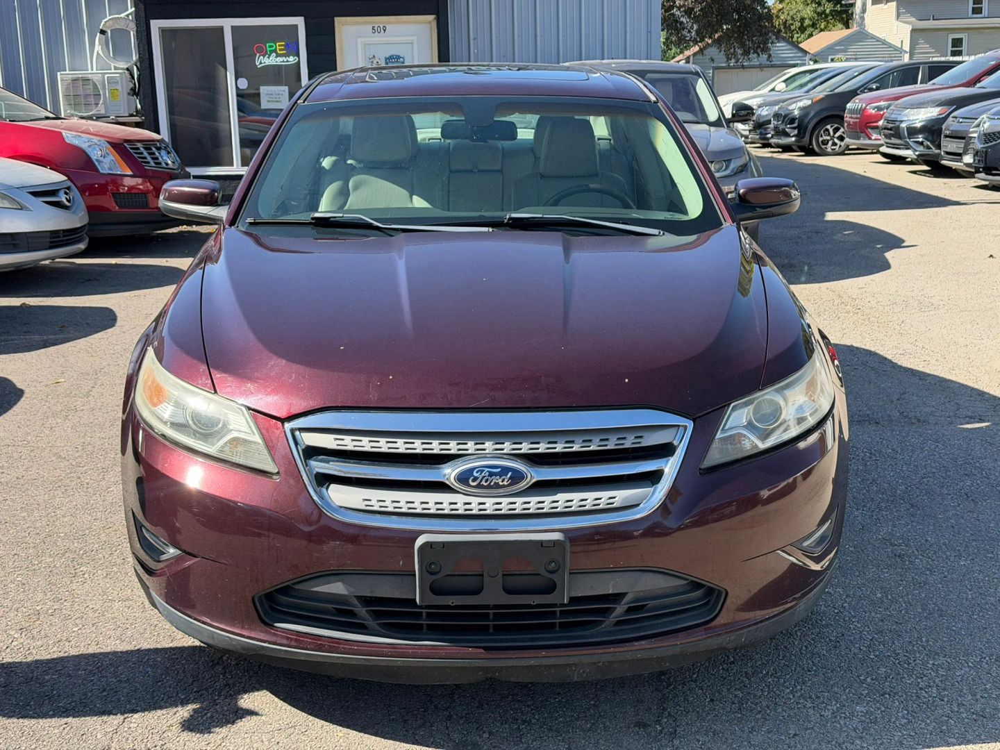 Ford Taurus photo 2
