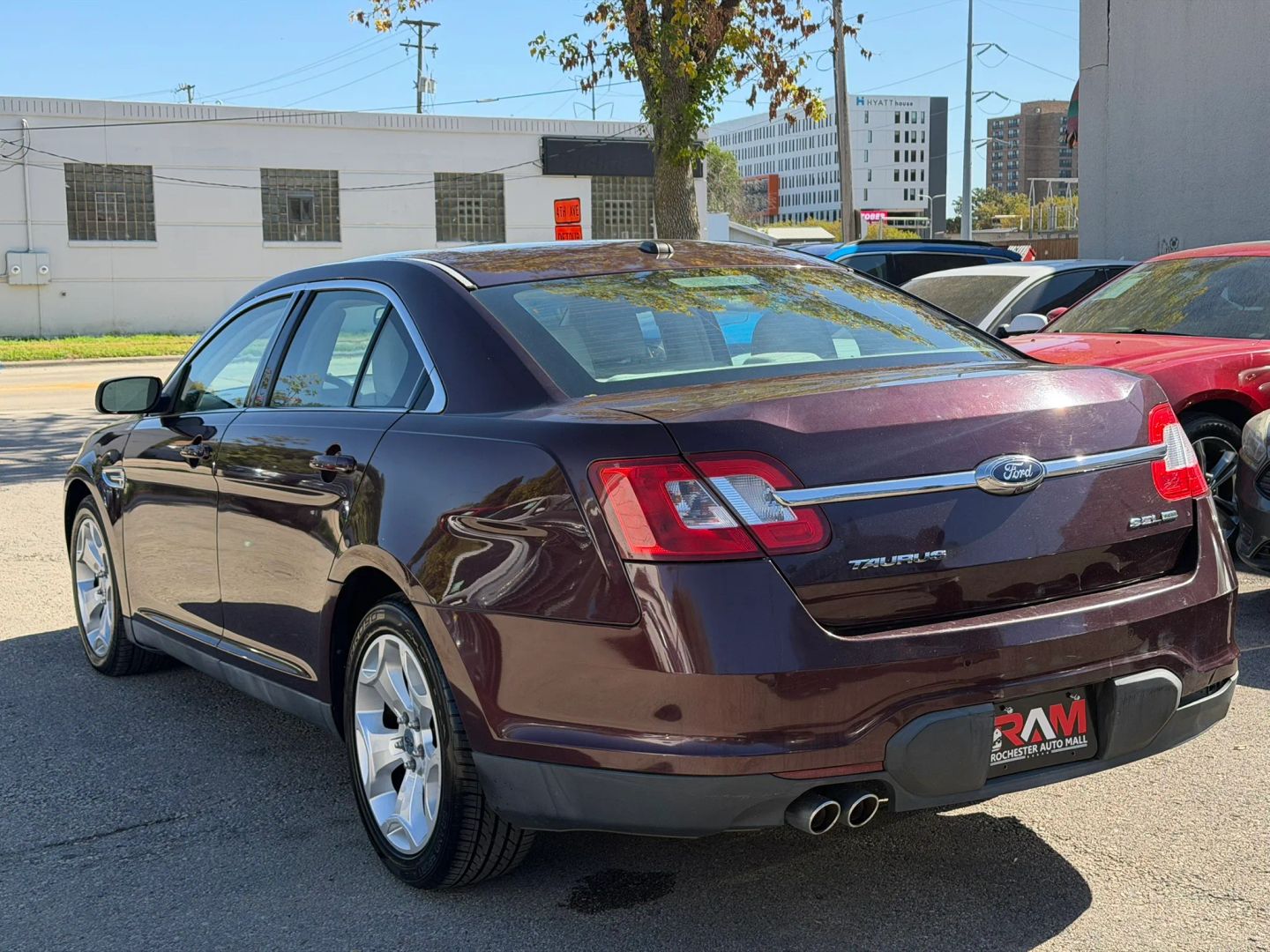 Ford Taurus photo 6