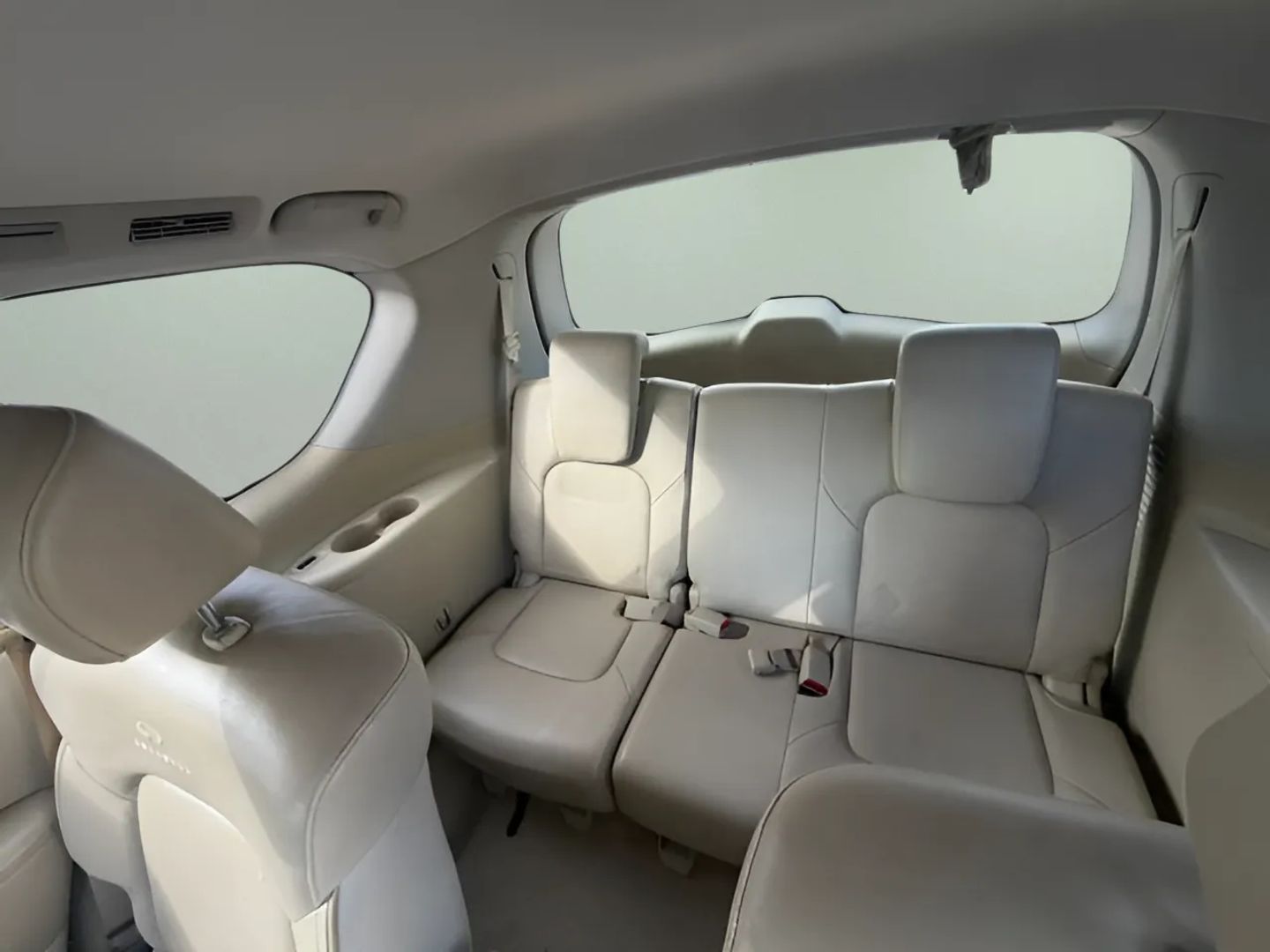 Infiniti QX80 photo 11