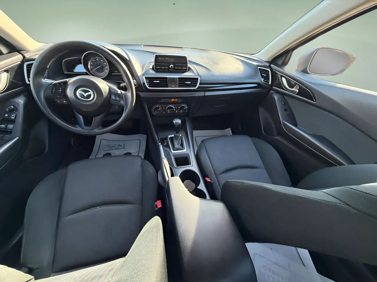 Mazda Mazda3 photo 11