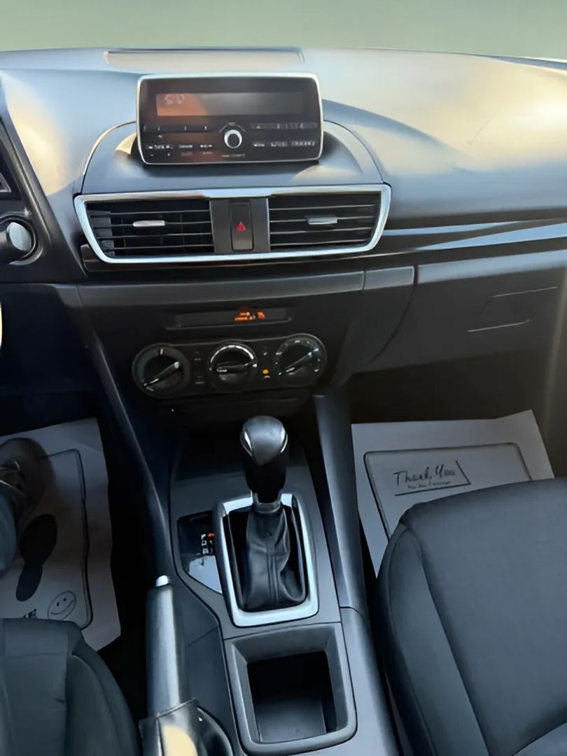 Mazda Mazda3 photo 15
