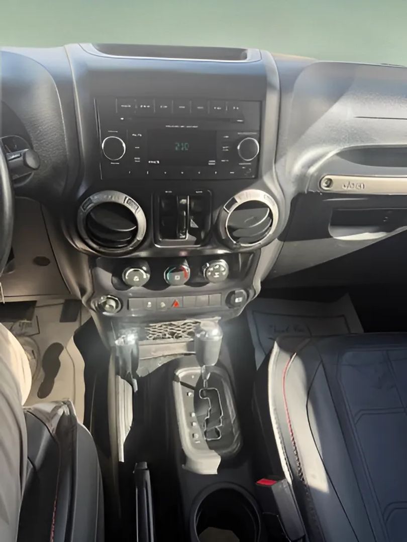 Photo 15 of this Jeep Wrangler Unlimited