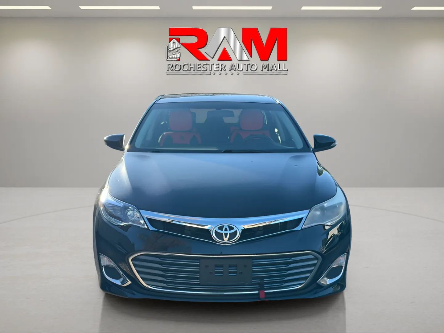 Photo 2 of this Toyota Avalon