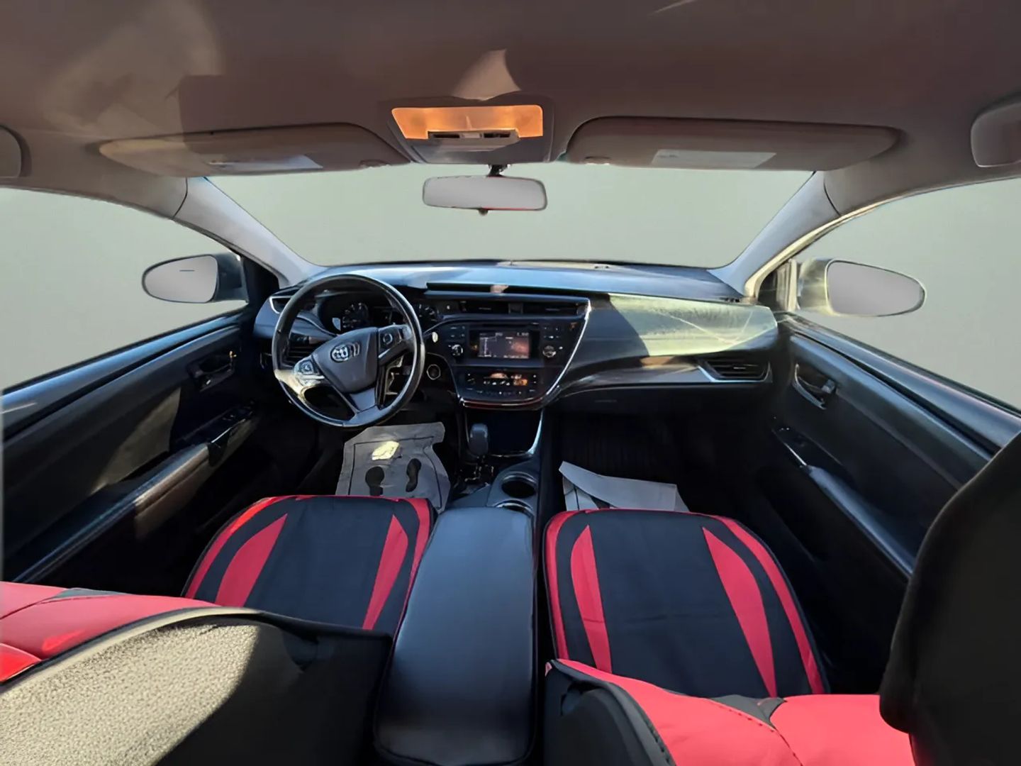 Photo 10 of this Toyota Avalon