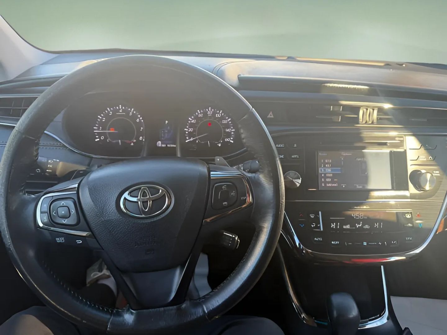Photo 15 of this Toyota Avalon