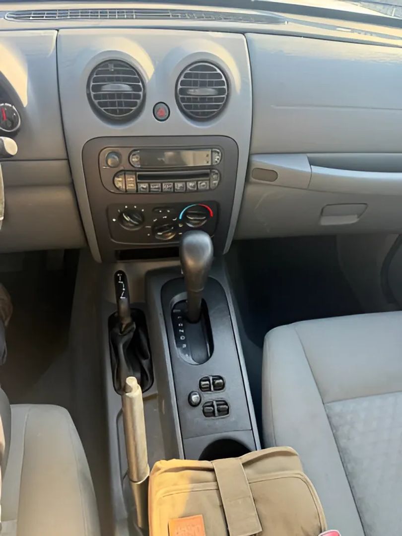 Photo 14 of this Jeep Liberty