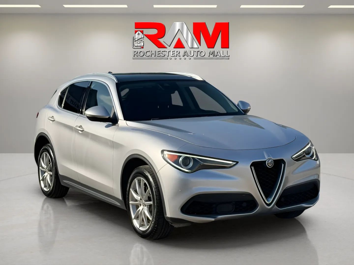 Photo 3 of this Alfa Romeo Stelvio