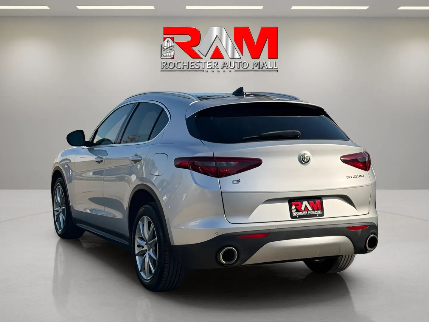Photo 6 of this Alfa Romeo Stelvio