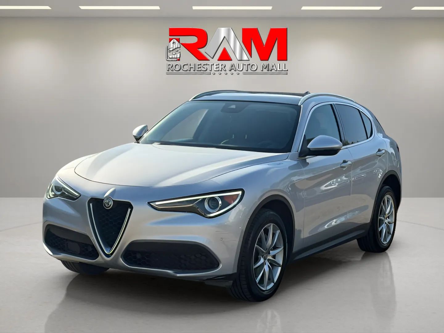 Photo 2 of this Alfa Romeo Stelvio