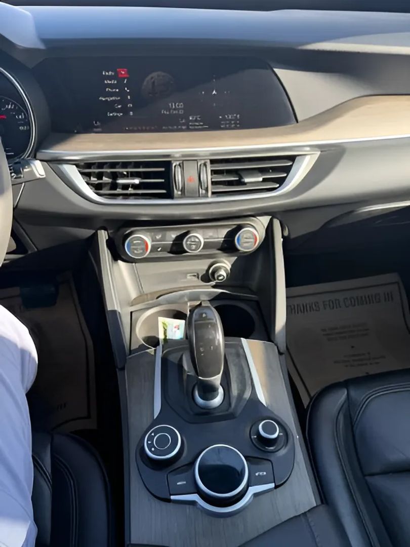 Photo 15 of this Alfa Romeo Stelvio