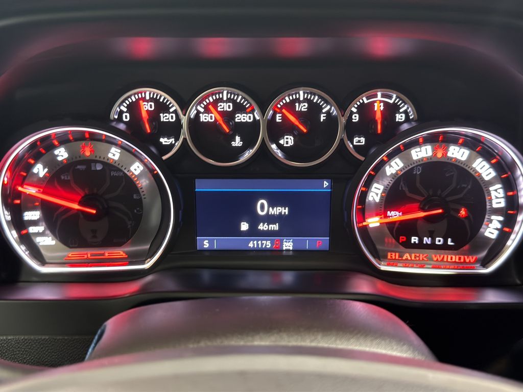 Photo 8 of this Chevrolet Silverado 1500