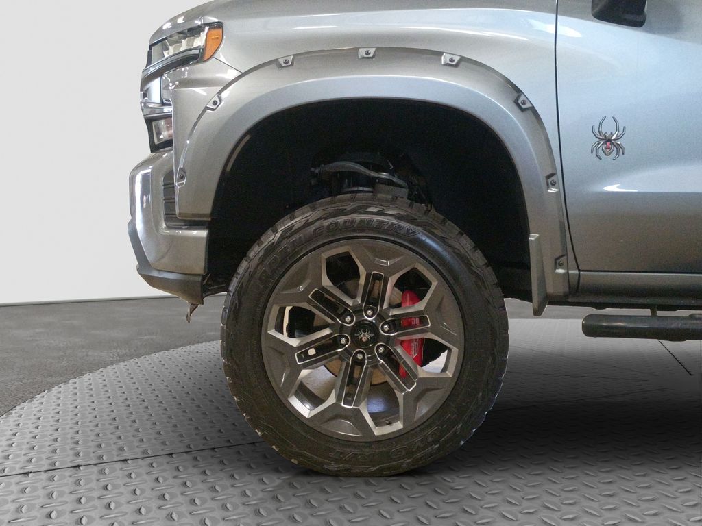 Photo 23 of this Chevrolet Silverado 1500