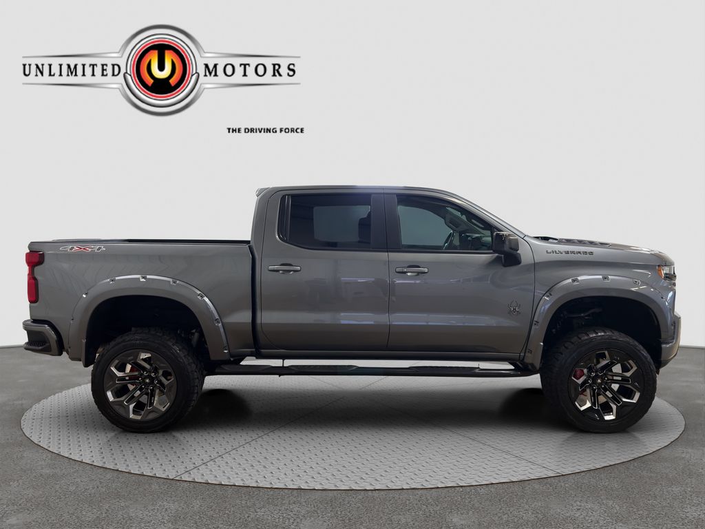 Photo 28 of this Chevrolet Silverado 1500
