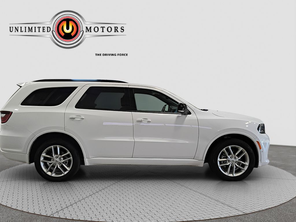 Photo 2 of this Dodge Durango